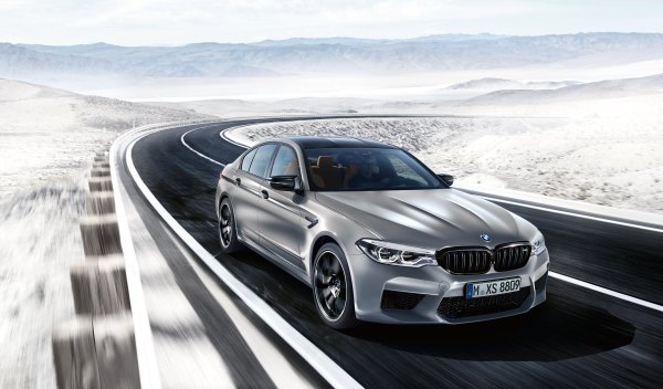 Изображение №38 2576x1512 «Скорость BMW F90 M5 в движении» из коллекции «Обои БМВ М5 (BMW M5)»