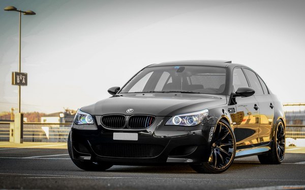Изображение №11 2560x1600 «Чёрный BMW M5 E60» из коллекции «Обои БМВ М5 (BMW M5)»