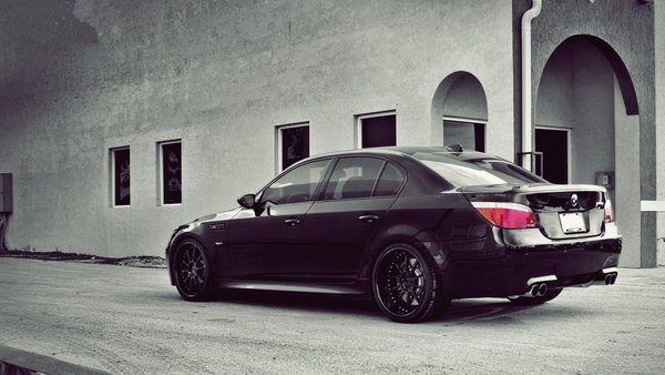 Изображение №19 1920x1080 «Серый фон, машина BMW» из коллекции «Обои БМВ М5 (BMW M5)»