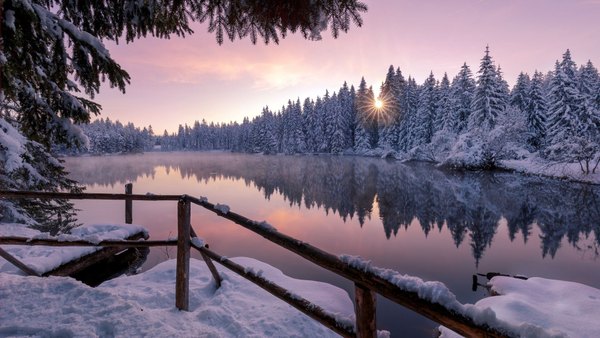 Изображение №3 1920x1080 «Пейзаж на озере зимой, лес» из коллекции «Зимний лес»