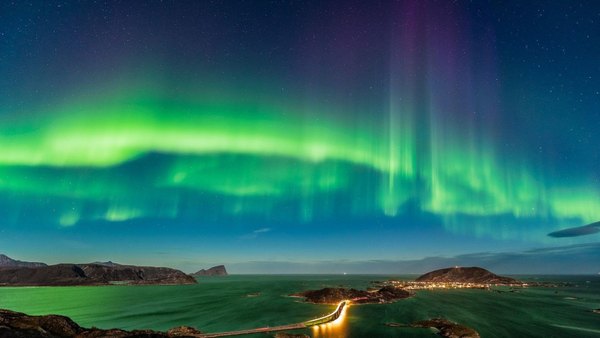 Изображение №4 1920x1080 «Северное сияние над морем и островами» из коллекции «Обои Северное Сияние»