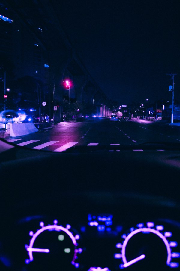 Изображение №21 3442x5163 «Красивый неоновый фон из автомобиля, Бразилия, Сан-Паулу» из коллекции «Обои Спидометр»