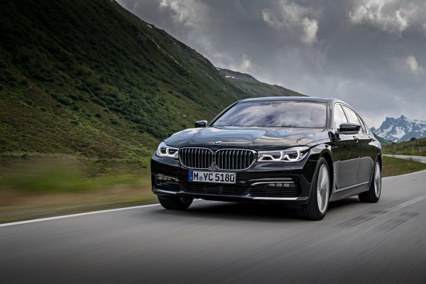 Изображение №11 5568x3712 «Черный BMW 7 серии 2017 5k» из коллекции «Обои Чёрный БМВ (BMW)»