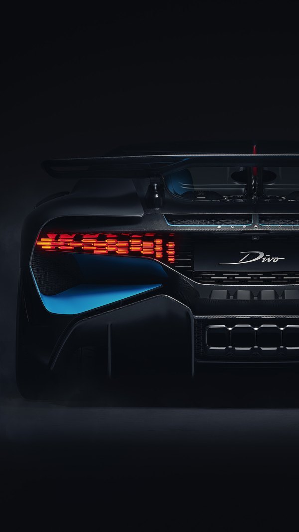 Изображение №12 1080x1920 «Вид сзади Bugatti Divo 2018 GTA 5» из коллекции «Обои ГТА 5, GTA 5, Grand Theft Auto V»