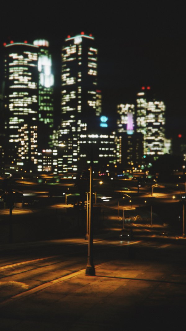 Изображение №27 1080x1920 «Ночной город ГТА 5» из коллекции «Обои ГТА 5, GTA 5, Grand Theft Auto V»